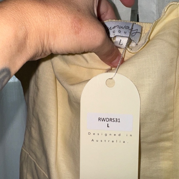 Runway Scout Yellow Linen Dress - Picture 6 of 6